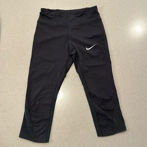 Nike Dri-Fit Crop Running Pants/Leggings *EXCELLENT CONDITION*